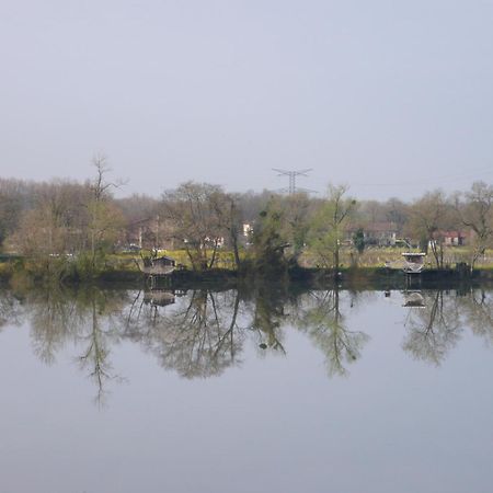 Songes Au Lit Du Fleuve Bed & Breakfast Cambes  ภายนอก รูปภาพ